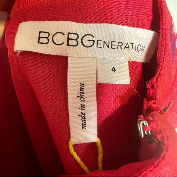 BCBGeneration Romper Lipstick Red All Over Print Wrap Tank Sleeves Sleeveless 4 - Picture 9 of 11